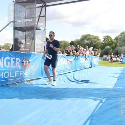 25.08.2024 - Elbe Triathlon Hamburg H.Heesch http://msf.ph/oto/6884821 25.08.2024 11:29:53 Ziel 665, 682 meine-sportfotos.de