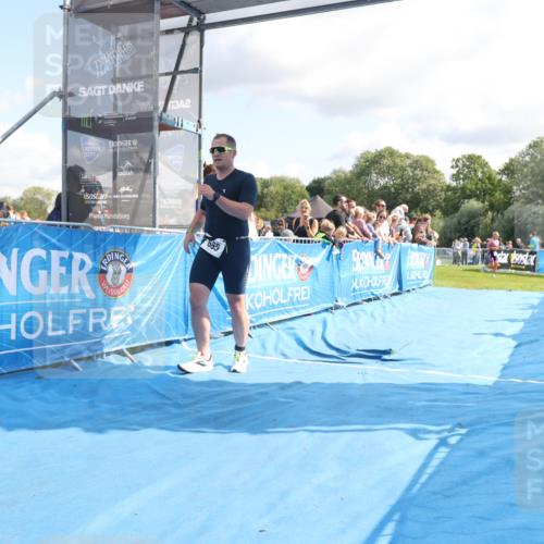 25.08.2024 - Elbe Triathlon Hamburg H.Heesch http://msf.ph/oto/6884823 25.08.2024 11:29:53 Ziel 665, 682 meine-sportfotos.de