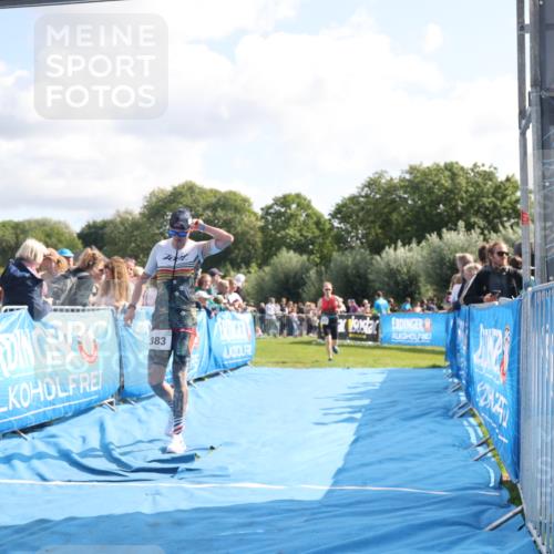 25.08.2024 - Elbe Triathlon Hamburg H.Heesch http://msf.ph/oto/6884826 25.08.2024 11:22:49 Ziel 273, 383, 617 meine-sportfotos.de