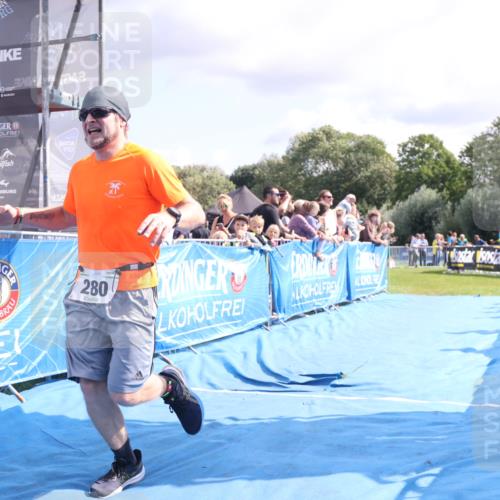 25.08.2024 - Elbe Triathlon Hamburg H.Heesch http://msf.ph/oto/6884859 25.08.2024 11:30:08 Ziel 280 meine-sportfotos.de