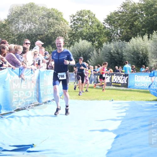 25.08.2024 - Elbe Triathlon Hamburg H.Heesch http://msf.ph/oto/6884863 25.08.2024 11:30:15 Ziel 280, 526, 798 meine-sportfotos.de