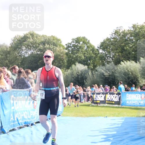 25.08.2024 - Elbe Triathlon Hamburg H.Heesch http://msf.ph/oto/6884866 25.08.2024 11:22:53 Ziel 383, 385, 554, 617 meine-sportfotos.de