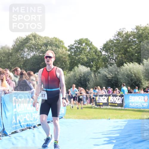 25.08.2024 - Elbe Triathlon Hamburg H.Heesch http://msf.ph/oto/6884868 25.08.2024 11:22:53 Ziel 383, 385, 554, 617 meine-sportfotos.de