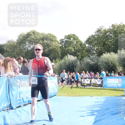 25.08.2024 - Elbe Triathlon Hamburg H.Heesch http://msf.ph/oto/6884878 25.08.2024 11:22:53 Ziel 383, 385, 554, 617 meine-sportfotos.de