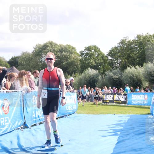 25.08.2024 - Elbe Triathlon Hamburg H.Heesch http://msf.ph/oto/6884886 25.08.2024 11:22:53 Ziel 383, 385, 554, 617 meine-sportfotos.de