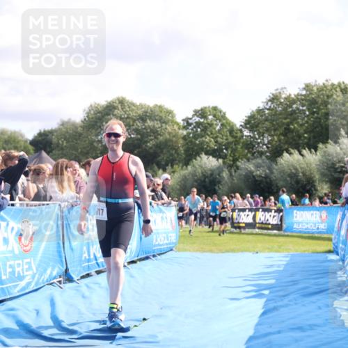 25.08.2024 - Elbe Triathlon Hamburg H.Heesch http://msf.ph/oto/6884890 25.08.2024 11:22:54 Ziel 383, 385, 554, 617 meine-sportfotos.de
