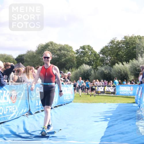 25.08.2024 - Elbe Triathlon Hamburg H.Heesch http://msf.ph/oto/6884894 25.08.2024 11:22:54 Ziel 383, 385, 554, 617 meine-sportfotos.de