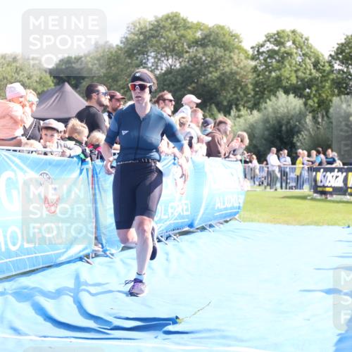 25.08.2024 - Elbe Triathlon Hamburg H.Heesch http://msf.ph/oto/6884899 25.08.2024 11:30:19 Ziel 526, 798 meine-sportfotos.de