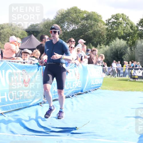 25.08.2024 - Elbe Triathlon Hamburg H.Heesch http://msf.ph/oto/6884904 25.08.2024 11:30:19 Ziel 526, 798 meine-sportfotos.de