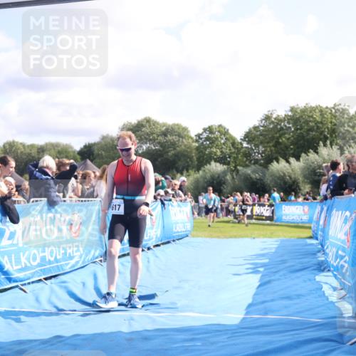 25.08.2024 - Elbe Triathlon Hamburg H.Heesch http://msf.ph/oto/6884909 25.08.2024 11:22:54 Ziel 383, 385, 554, 617 meine-sportfotos.de