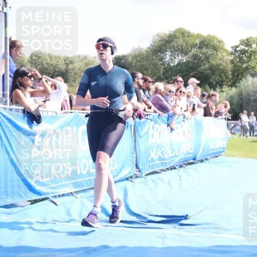 25.08.2024 - Elbe Triathlon Hamburg H.Heesch http://msf.ph/oto/6884920 25.08.2024 11:30:19 Ziel 526, 798 meine-sportfotos.de