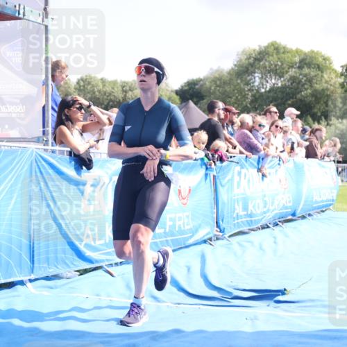 25.08.2024 - Elbe Triathlon Hamburg H.Heesch http://msf.ph/oto/6884928 25.08.2024 11:30:19 Ziel 526, 798 meine-sportfotos.de