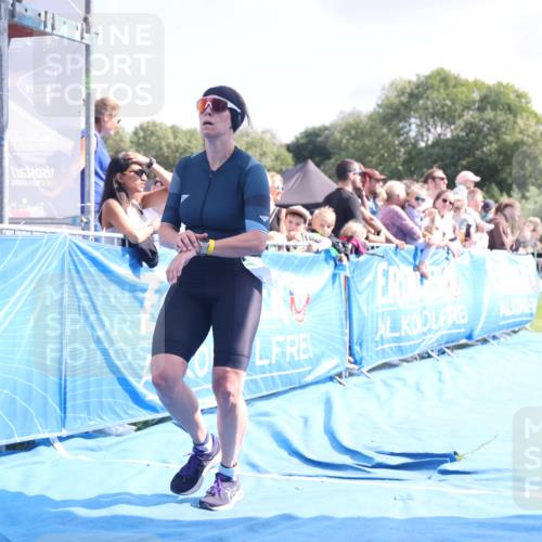 25.08.2024 - Elbe Triathlon Hamburg H.Heesch http://msf.ph/oto/6884931 25.08.2024 11:30:20 Ziel 526, 798 meine-sportfotos.de