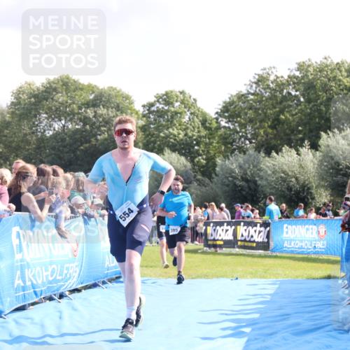 25.08.2024 - Elbe Triathlon Hamburg H.Heesch http://msf.ph/oto/6884932 25.08.2024 11:22:58 Ziel 246, 385, 554, 617, 715 meine-sportfotos.de