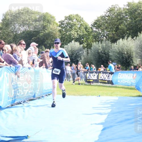 25.08.2024 - Elbe Triathlon Hamburg H.Heesch http://msf.ph/oto/6884935 25.08.2024 11:30:39 Ziel 709, 758 meine-sportfotos.de
