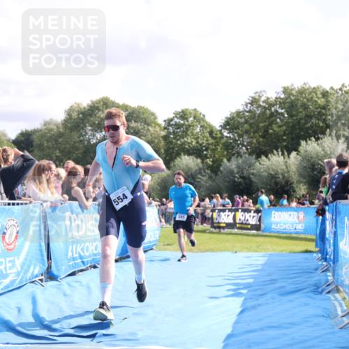 25.08.2024 - Elbe Triathlon Hamburg H.Heesch http://msf.ph/oto/6884945 25.08.2024 11:22:58 Ziel 246, 385, 554, 617, 715 meine-sportfotos.de