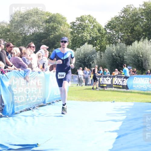 25.08.2024 - Elbe Triathlon Hamburg H.Heesch http://msf.ph/oto/6884946 25.08.2024 11:30:39 Ziel 709, 758 meine-sportfotos.de