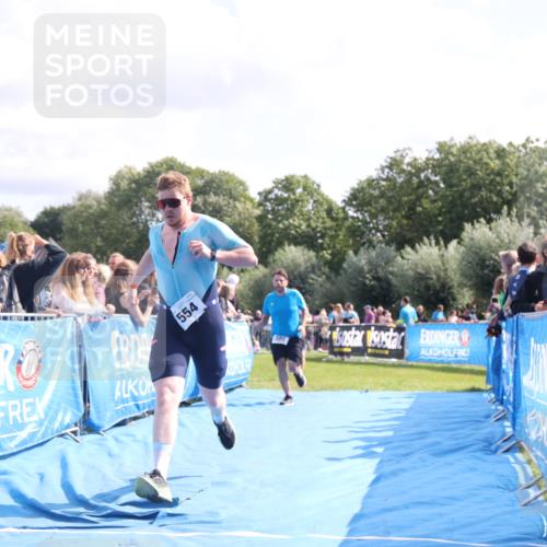 25.08.2024 - Elbe Triathlon Hamburg H.Heesch http://msf.ph/oto/6884947 25.08.2024 11:22:58 Ziel 246, 385, 554, 617, 715 meine-sportfotos.de