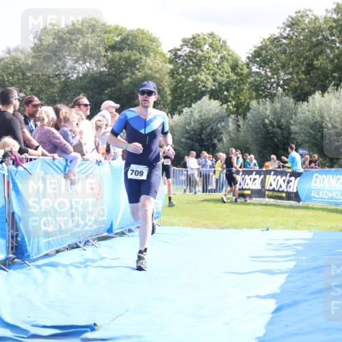 25.08.2024 - Elbe Triathlon Hamburg H.Heesch http://msf.ph/oto/6884952 25.08.2024 11:30:39 Ziel 709, 758 meine-sportfotos.de