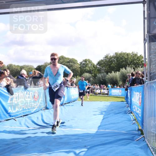 25.08.2024 - Elbe Triathlon Hamburg H.Heesch http://msf.ph/oto/6884957 25.08.2024 11:22:59 Ziel 246, 385, 554, 617, 715 meine-sportfotos.de