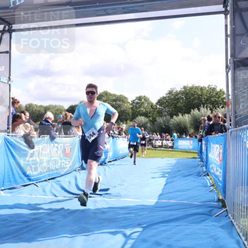 25.08.2024 - Elbe Triathlon Hamburg H.Heesch http://msf.ph/oto/6884959 25.08.2024 11:22:59 Ziel 246, 385, 554, 617, 715 meine-sportfotos.de