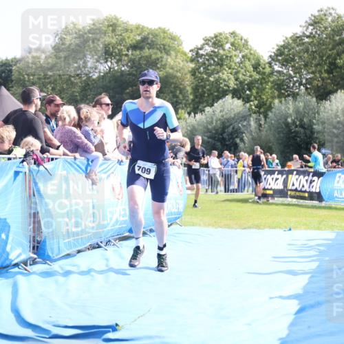 25.08.2024 - Elbe Triathlon Hamburg H.Heesch http://msf.ph/oto/6884961 25.08.2024 11:30:39 Ziel 709, 758 meine-sportfotos.de