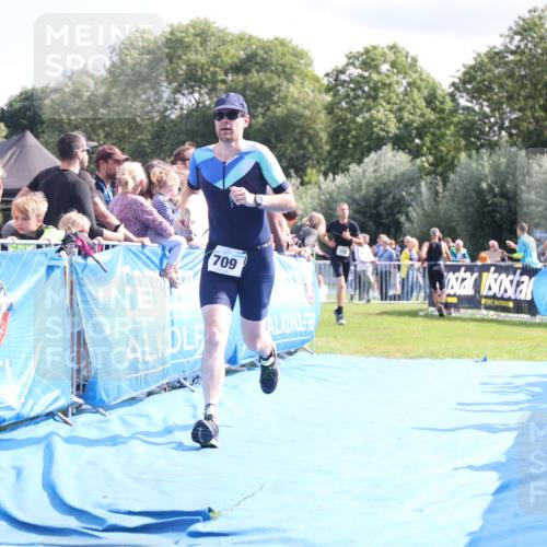 25.08.2024 - Elbe Triathlon Hamburg H.Heesch http://msf.ph/oto/6884967 25.08.2024 11:30:39 Ziel 709, 758 meine-sportfotos.de