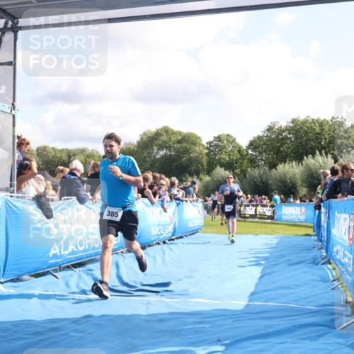 25.08.2024 - Elbe Triathlon Hamburg H.Heesch http://msf.ph/oto/6884981 25.08.2024 11:23:00 Ziel 246, 385, 554, 617, 715 meine-sportfotos.de