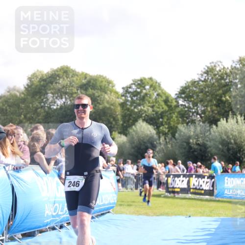 25.08.2024 - Elbe Triathlon Hamburg H.Heesch http://msf.ph/oto/6884999 25.08.2024 11:23:03 Ziel 246, 385, 554, 558, 715 meine-sportfotos.de