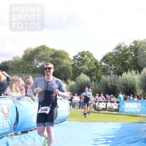 25.08.2024 - Elbe Triathlon Hamburg H.Heesch http://msf.ph/oto/6885003 25.08.2024 11:23:03 Ziel 246, 385, 554, 558, 715 meine-sportfotos.de