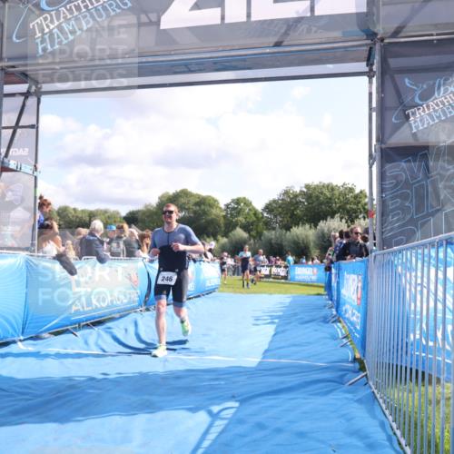 25.08.2024 - Elbe Triathlon Hamburg H.Heesch http://msf.ph/oto/6885010 25.08.2024 11:23:03 Ziel 246, 385, 554, 558, 715 meine-sportfotos.de