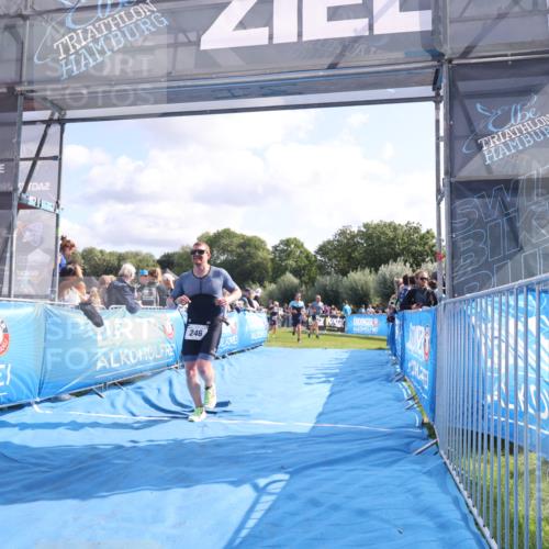 25.08.2024 - Elbe Triathlon Hamburg H.Heesch http://msf.ph/oto/6885014 25.08.2024 11:23:03 Ziel 246, 385, 554, 558, 715 meine-sportfotos.de