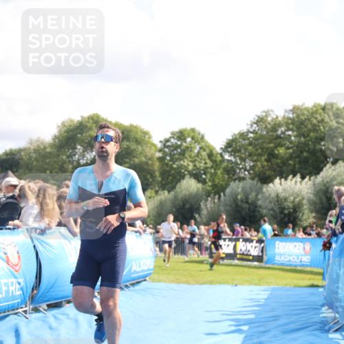 25.08.2024 - Elbe Triathlon Hamburg H.Heesch http://msf.ph/oto/6885024 25.08.2024 11:23:07 Ziel 246, 385, 558, 715 meine-sportfotos.de
