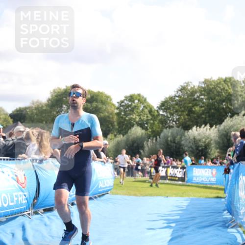25.08.2024 - Elbe Triathlon Hamburg H.Heesch http://msf.ph/oto/6885026 25.08.2024 11:23:07 Ziel 246, 385, 558, 715 meine-sportfotos.de