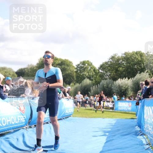 25.08.2024 - Elbe Triathlon Hamburg H.Heesch http://msf.ph/oto/6885028 25.08.2024 11:23:07 Ziel 246, 385, 558, 715 meine-sportfotos.de