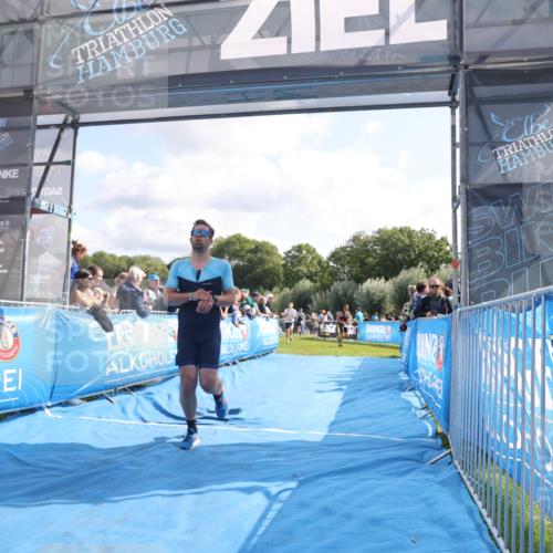 25.08.2024 - Elbe Triathlon Hamburg H.Heesch http://msf.ph/oto/6885034 25.08.2024 11:23:07 Ziel 246, 385, 558, 715 meine-sportfotos.de