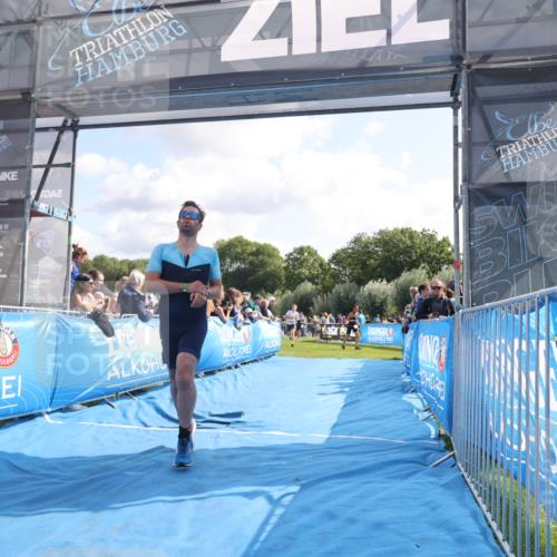 25.08.2024 - Elbe Triathlon Hamburg H.Heesch http://msf.ph/oto/6885038 25.08.2024 11:23:07 Ziel 246, 385, 558, 715 meine-sportfotos.de