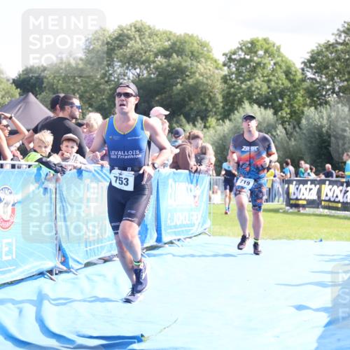 25.08.2024 - Elbe Triathlon Hamburg H.Heesch http://msf.ph/oto/6885045 25.08.2024 11:30:53 Ziel 630, 719, 753, 796, 1435 meine-sportfotos.de