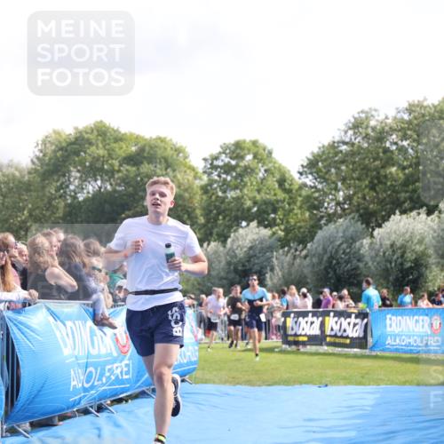25.08.2024 - Elbe Triathlon Hamburg H.Heesch http://msf.ph/oto/6885046 25.08.2024 11:23:10 Ziel 205, 246, 558, 715, 727, 1845 meine-sportfotos.de