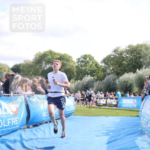 25.08.2024 - Elbe Triathlon Hamburg H.Heesch http://msf.ph/oto/6885052 25.08.2024 11:23:11 Ziel 205, 558, 645, 654, 715, 727, 1845 meine-sportfotos.de