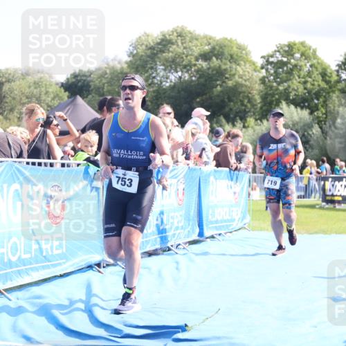 25.08.2024 - Elbe Triathlon Hamburg H.Heesch http://msf.ph/oto/6885057 25.08.2024 11:30:53 Ziel 630, 719, 753, 796, 1435 meine-sportfotos.de
