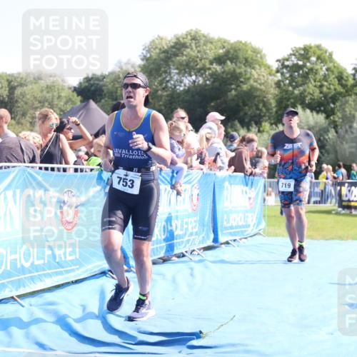 25.08.2024 - Elbe Triathlon Hamburg H.Heesch http://msf.ph/oto/6885058 25.08.2024 11:30:53 Ziel 630, 719, 753, 796, 1435 meine-sportfotos.de