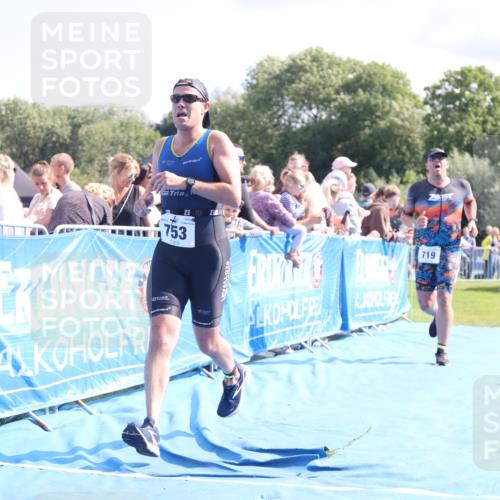 25.08.2024 - Elbe Triathlon Hamburg H.Heesch http://msf.ph/oto/6885065 25.08.2024 11:30:54 Ziel 630, 719, 753, 796, 1435 meine-sportfotos.de