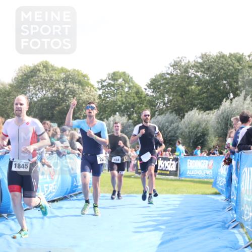 25.08.2024 - Elbe Triathlon Hamburg H.Heesch http://msf.ph/oto/6885068 25.08.2024 11:23:16 Ziel 205, 558, 645, 654, 727, 1845 meine-sportfotos.de