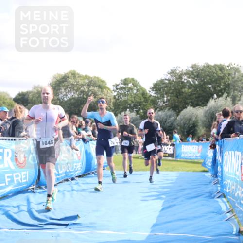 25.08.2024 - Elbe Triathlon Hamburg H.Heesch http://msf.ph/oto/6885072 25.08.2024 11:23:16 Ziel 205, 558, 645, 654, 727, 1845 meine-sportfotos.de