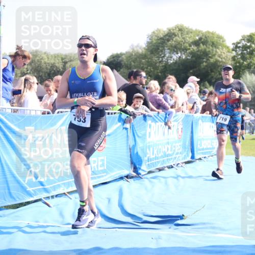 25.08.2024 - Elbe Triathlon Hamburg H.Heesch http://msf.ph/oto/6885075 25.08.2024 11:30:54 Ziel 630, 719, 753, 796, 1435 meine-sportfotos.de