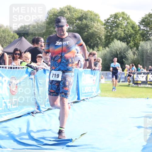 25.08.2024 - Elbe Triathlon Hamburg H.Heesch http://msf.ph/oto/6885082 25.08.2024 11:30:55 Ziel 630, 719, 753, 796, 1435 meine-sportfotos.de