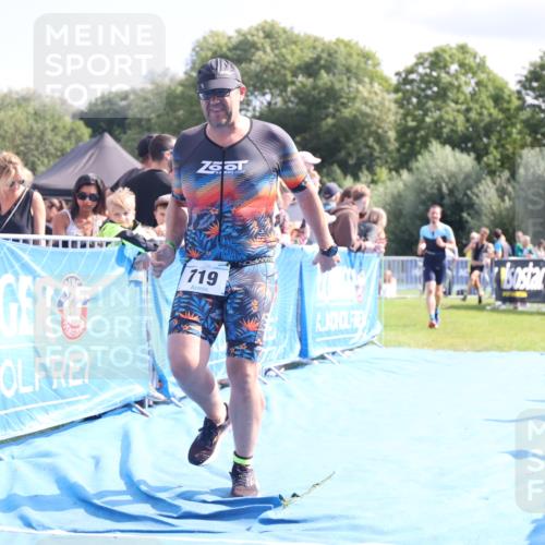 25.08.2024 - Elbe Triathlon Hamburg H.Heesch http://msf.ph/oto/6885085 25.08.2024 11:30:55 Ziel 630, 719, 753, 796, 1435 meine-sportfotos.de