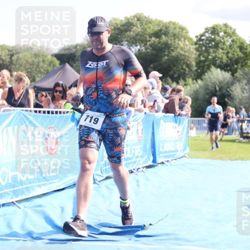 25.08.2024 - Elbe Triathlon Hamburg H.Heesch http://msf.ph/oto/6885091 25.08.2024 11:30:55 Ziel 630, 719, 753, 796, 1435 meine-sportfotos.de