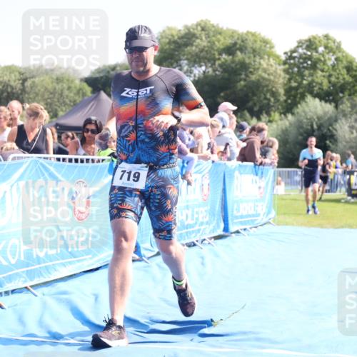 25.08.2024 - Elbe Triathlon Hamburg H.Heesch http://msf.ph/oto/6885093 25.08.2024 11:30:55 Ziel 630, 719, 753, 796, 1435 meine-sportfotos.de